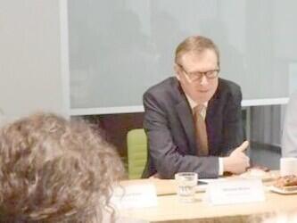 Bezoek van Minister Bruins